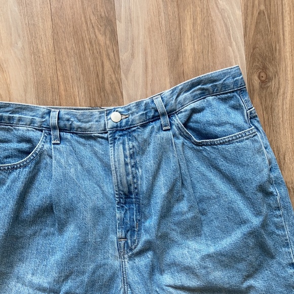 J Brand pleated peg jean size 32 - Picture 11 of 16